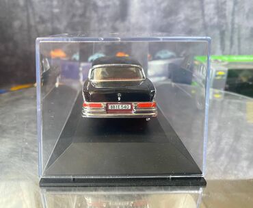 Avtomobil modelləri: Коллекционная модель Mercedes-Benz 220SE W111 black 1959 Vitesse — 5