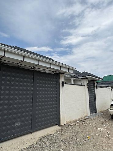 дом киркомстром: 🏡 Продается уютный, новый дом в Арча-Бешик-3 📍ж/м 69 ГА 📐 Площадь — 5
