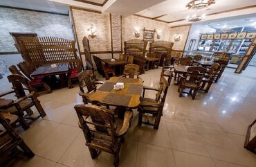 Restoran, kafelər: Neftciler metrosundan bir neçə dəqiqə aralı məsafədə hazır vəziyyətdə — 10