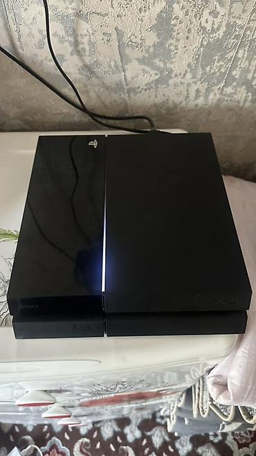 PS4 (Sony PlayStation 4): Sony PlayStation 4 fat(первая версия, CUH-10xx/11xx) с геймпадом — 2