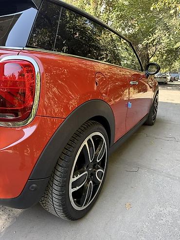 byd e3: Mini Cooper: 2019 г., 1.5 л, Автомат, Бензин, Купе — 6
