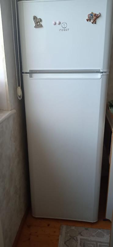 isləmis soyuducular: Indesit markalı, iki kameralı soyuducu.250manat suraxanı tam işləkdir — 1