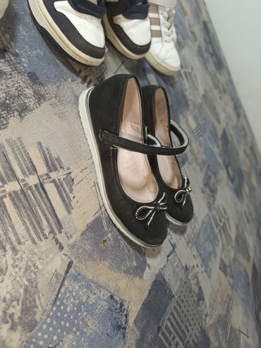 Patike: Adidas, Veličina - 25 — 9