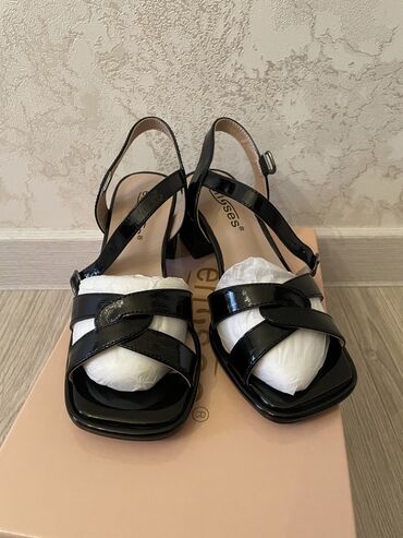 босоножки chloe: Босоножки, 33, Erisses, Новый, цвет - Черный, Самовывоз