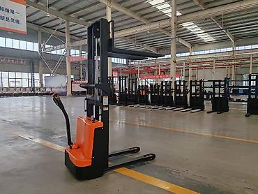 Рохли: Рохли рохля 3 тонник . штабилер . штабилёр подъемники — 6