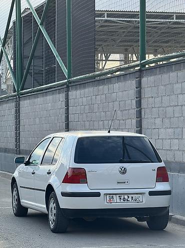 Volkswagen Golf: 2002 г., 1.6 л, Автомат, Бензин, Хетчбек — 3