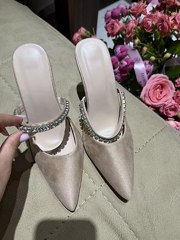 Digər: Yaşıl mini çanta💚 Charles&Keith markasına aiddir içində kartlığıda — 7