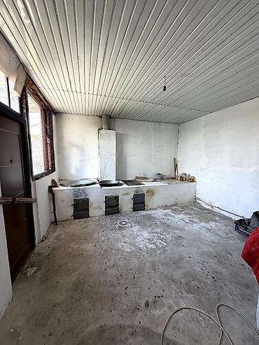 Продажа коттеджей и домов: 🏡 Продается дом в Сокулуке 📍 Участок — 4,62 сотки 🏠 2 жилые комнаты с — 5