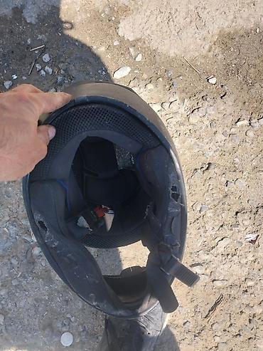 moto skuter: Tam üzlü motosiklet dəbilqəsi – qara rəng Xüsusiyyətlər: - Tam üz — 2