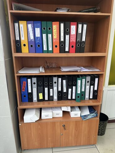 Офисные столы: Офисный столдор сатылат! Размерлери: 120х60, высота 70 см, 2490 сом — 3