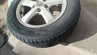 Шиналар жана дисктер: Дөңгөлөктөр монтажда 215 / 60 / R 16, Winter stud, Колдонулган, Комплект, Жеңил унаалар, Куйма, тешиктери - 4 — 6