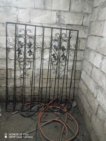 Məhəccərlər: Balkon üçün Məhəccər, Polad