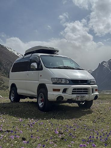 w211 e270: Mitsubishi Delica: 2003 г., 3 л, Автомат, Бензин, Минивэн — 4
