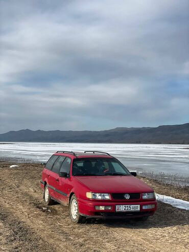 Volkswagen: Volkswagen Passat: 1994 г., 1.8 л, Механика, Бензин