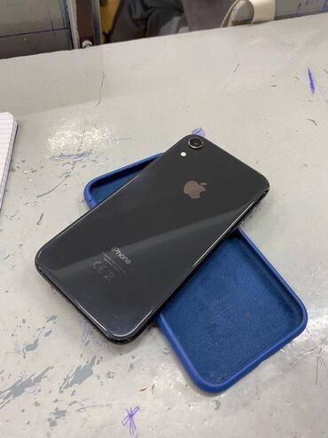 Apple iPhone: IPhone Xr, Б/у, 128 ГБ, Черный, Зарядное устройство, Чехол, 80 %