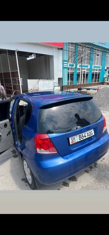 Chevrolet Aveo: 2003 г., Бензин, Хэтчбэк