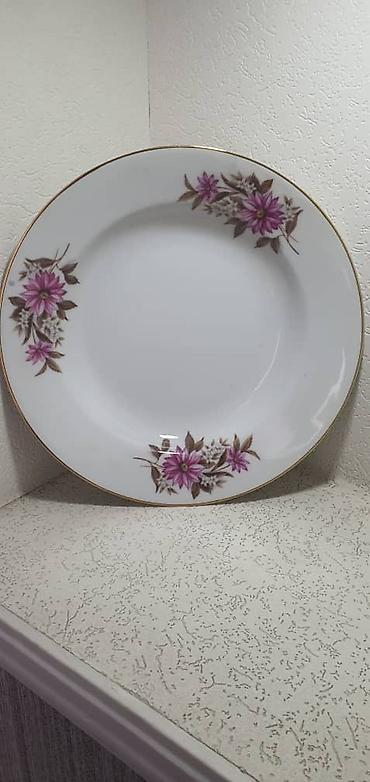 Наборы посуды: Набор чайных пар (чашка + блюдце), фарфор. Состав и дизайн: - — 7