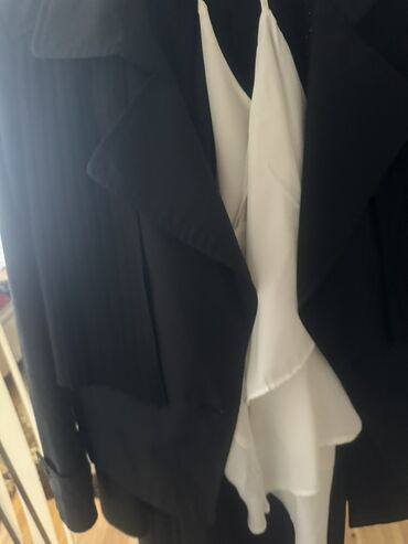 atlas şalvar: ZARA – Qadın üçlü dəst - Rəng: qara (üst geyim və şalvar), ağ (atlas