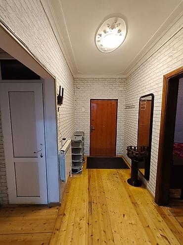 panel evler: Yeni Günəşli 33 polis bölməsinin yanı,3 otaqlı mənzil tam təmirli və — 2
