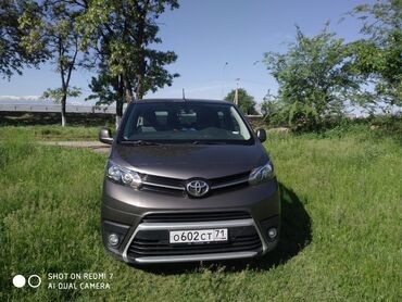 Toyota: Toyota : 2018 г., 2 л, Механика, Дизель, Минивэн