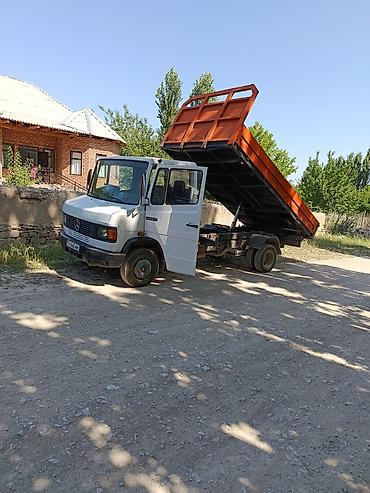 krone sd: Самосвал Mercedes-Benz (серия T2/609D) - Тип: малотоннажный самосвал — 2