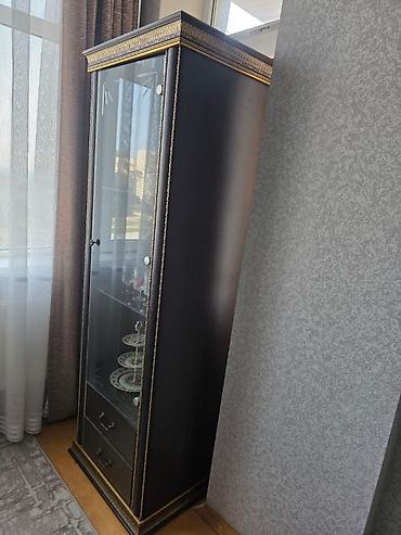 teve stent: Tek qapili dolab ve televizor altligi satilir birlikde.Her ikisi ela — 4