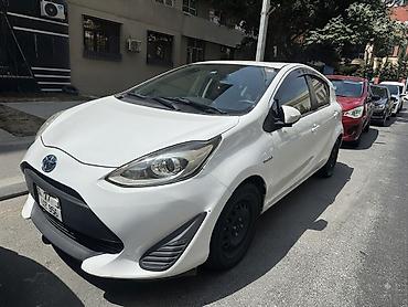 Транспорт: Toyota Aqua: 1.5 л | 2019 г. Хэтчбэк — 3