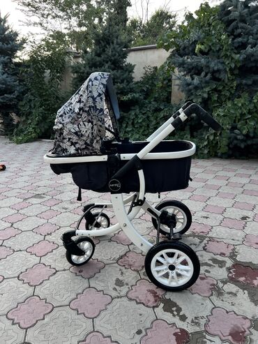 японская школьная форма купить: Коляска, цвет - Черный, Б/у