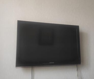 samsung tv 82 ekran: Televizor