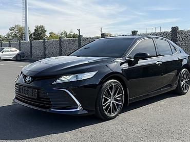 Продажа авто: Toyota Camry: 2023 г., 2.5 л, Вариатор, Гибрид, Седан — 2