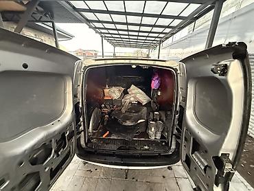 Легкий грузовой транспорт: Легкий грузовик, Mercedes-Benz — 6