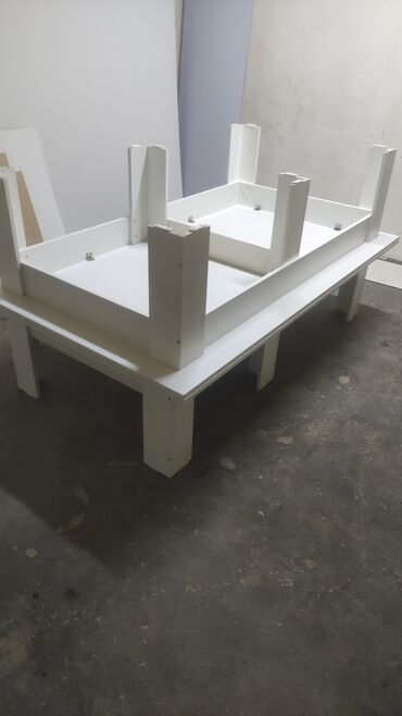 стол барный: Кухонный Стол, цвет - Белый, Новый