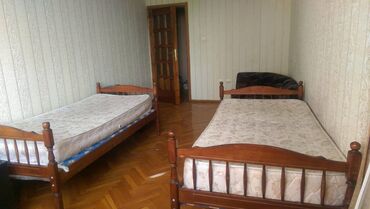 Uzunmüddətli kirayə mənzillər: Alimpik starın yanında 7 mərtəbəli binanın 2-ci mərtəbəsində 3 otaqlı — 4