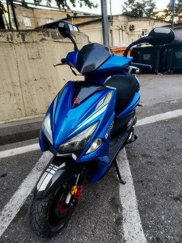 qalenvagen 2022: - GRANDMOTO, 125 sm3, 2022 il, 36000 km