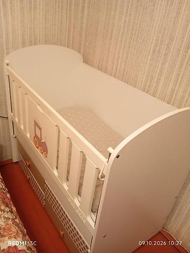 isləmis mebel: Oğlan və qız üçün, İşlənmiş, Çarpayı, Matras ilə, Siyirməli — 1