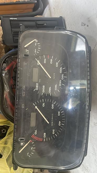 Другие автозапчасти: Запчасти на венто 4 эшик Торпеда Багаж Супорт Автомат коробканын — 16