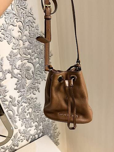 michael kors cantalar: Məhsul: Michael Kors mini bucket çanta - Material: yumşaq teksturalı — 3