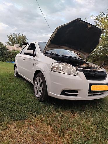 santafe 2010: Chevrolet Aveo: 1.4 l | 2010 il 263000 km Sedan — 4