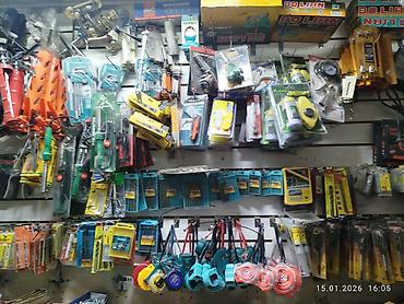 Монтажная пена: Пена клей Somafix 60 секунд 430 сом; Саморезы по дереву, металлу все — 6