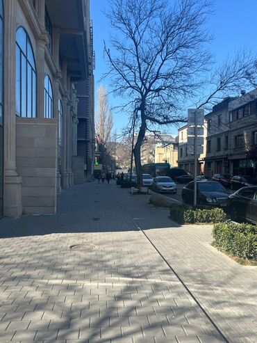 Digər kommersiya daşınmaz əmlakı: Sahibi tərəfindən icarəyə verilir: Səbayıl rayonu,Bayıl qəsəbəsi — 16