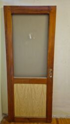 Furnitura və aksessuarlar: Taxta qapı və pəncərə dəsti - Material: təbii ağac çərçivə - Qapı