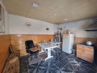 Anbar və emalatxanalar: Xətai rayonu, Babək prospektində, "Şərq Motors"un yaxınlığındа torpq — 7