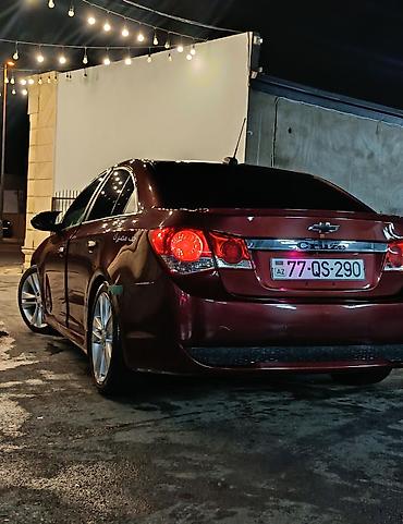 chevrolet ustasi: Chevrolet Epica: 1.4 l | 2015 il 310 km Sedan — 4