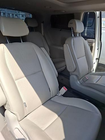 Kia: Kia Carnival minivan Lizing Mümkündür ilkin 12500 azn - Korpus: ağ — 10