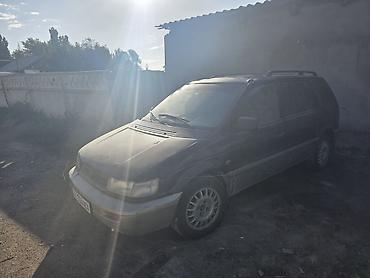 Mitsubishi Space Wagon: 1995 г., 2 л, Механика, Бензин, Минивэн
