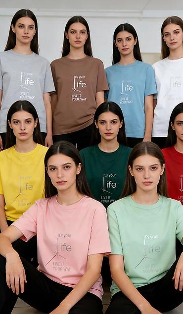 Majice kratkih rukava: 💫New collection💫

⚜️Univerzalna velicina
⚜️Cena 2200 din 2 komada — 10