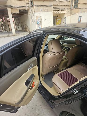 Honda: Honda Accord: 2.4 l | 2008 il Sedan — 11