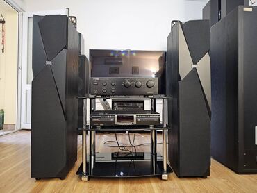 Zvučnici i stereo sistemi: JBL Studio 180 Očuvani, prelepi zvučnici crne boje, vrhunskog zvuka — 1