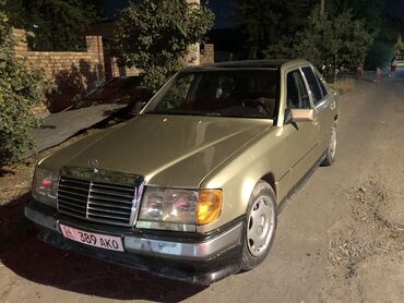 авто бу в рассрочку от частного лица: Mercedes-Benz : 1987 г., 2.3 л, Механика, Бензин, Седан