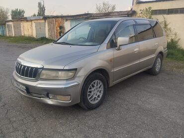 обмен машины ключ на ключ: Mitsubishi Chariot: 2000 г., 3 л, Автомат, Бензин, Вэн/Минивэн